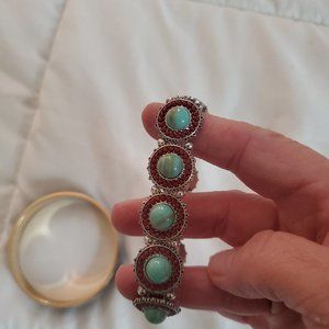 Bracelett